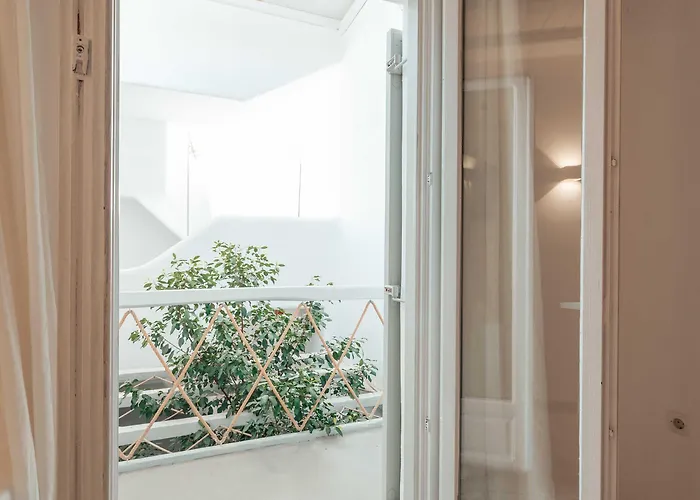 Mr And Mrs White Mykonos Hotel