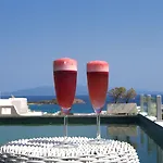Отель Mr And Mrs White Mykonos 4*
