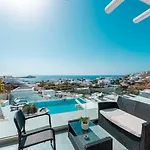 Mr And Mrs White Mykonos 4*