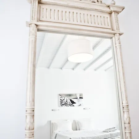 Mr & Mrs White Mykonos 4*