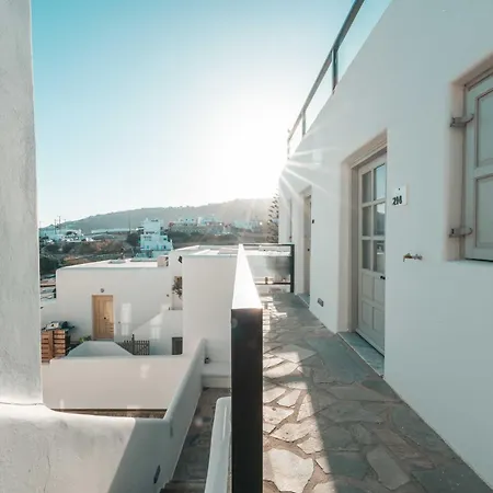 Mr And Mrs White Mykonos