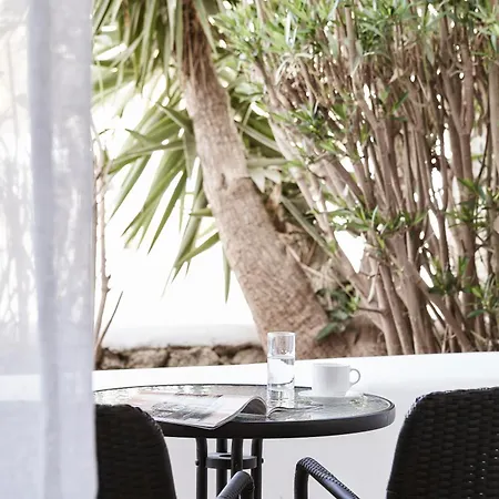 Mr & Mrs White Mykonos 4*